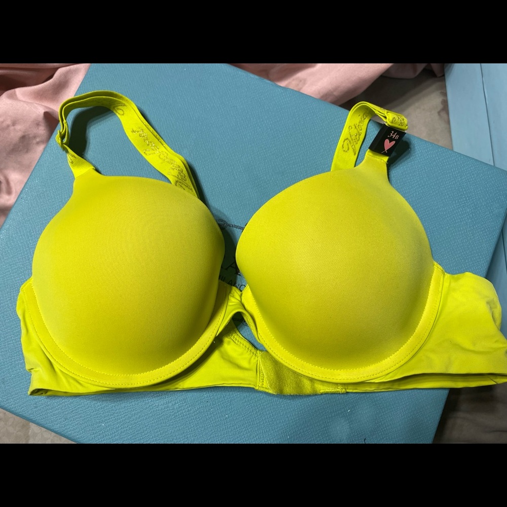Victoria Secret T-Shirt Push Up Bra 34B